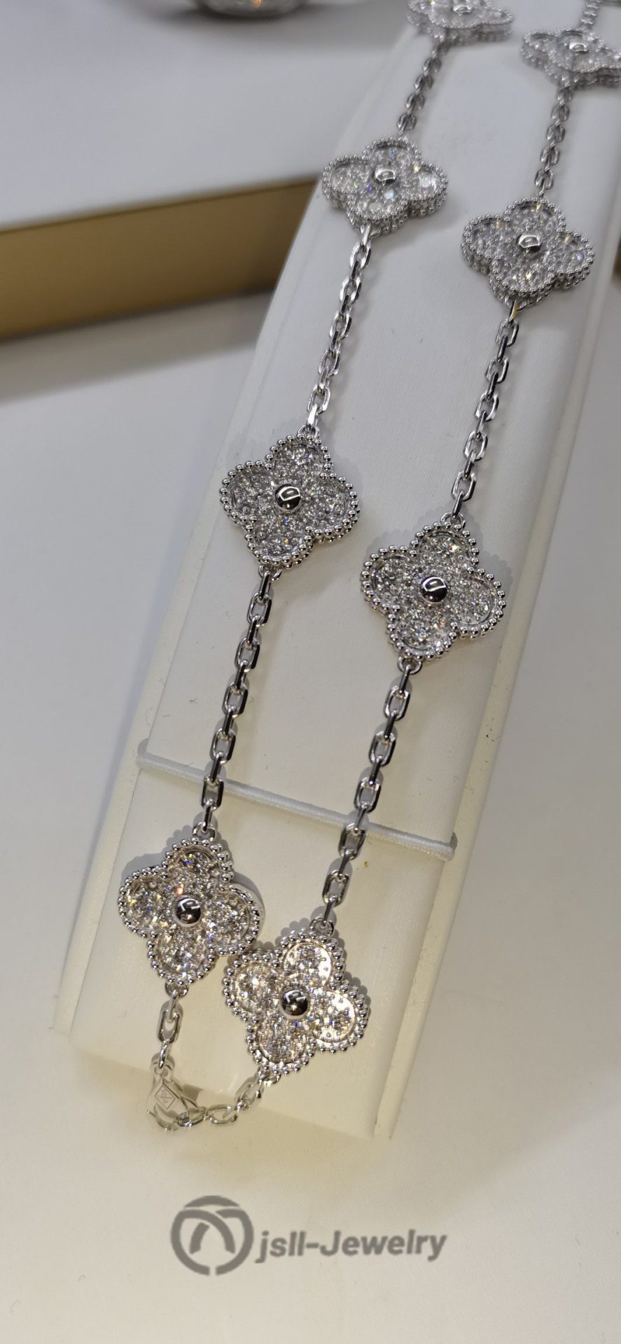 Jsll-Jewelry | 18-karat white gold with diamonds, 10-flower four-leaf clover necklace