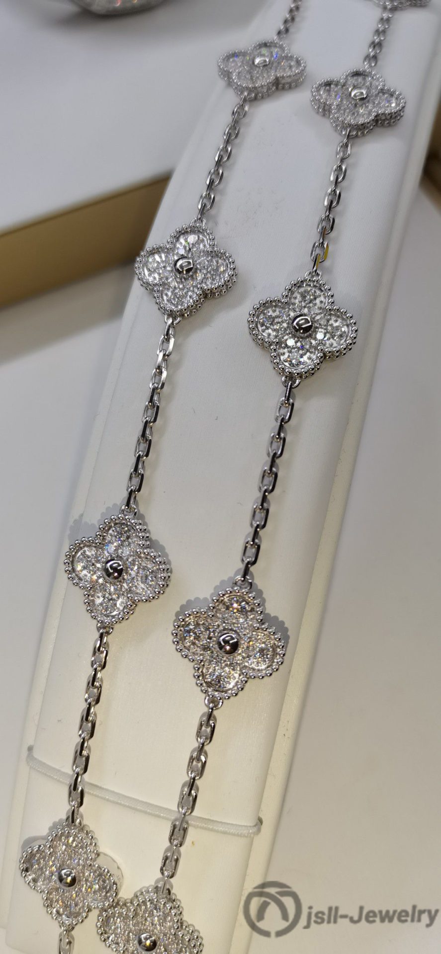 Jsll-Jewelry | 18-karat white gold with diamonds, 10-flower four-leaf clover necklace