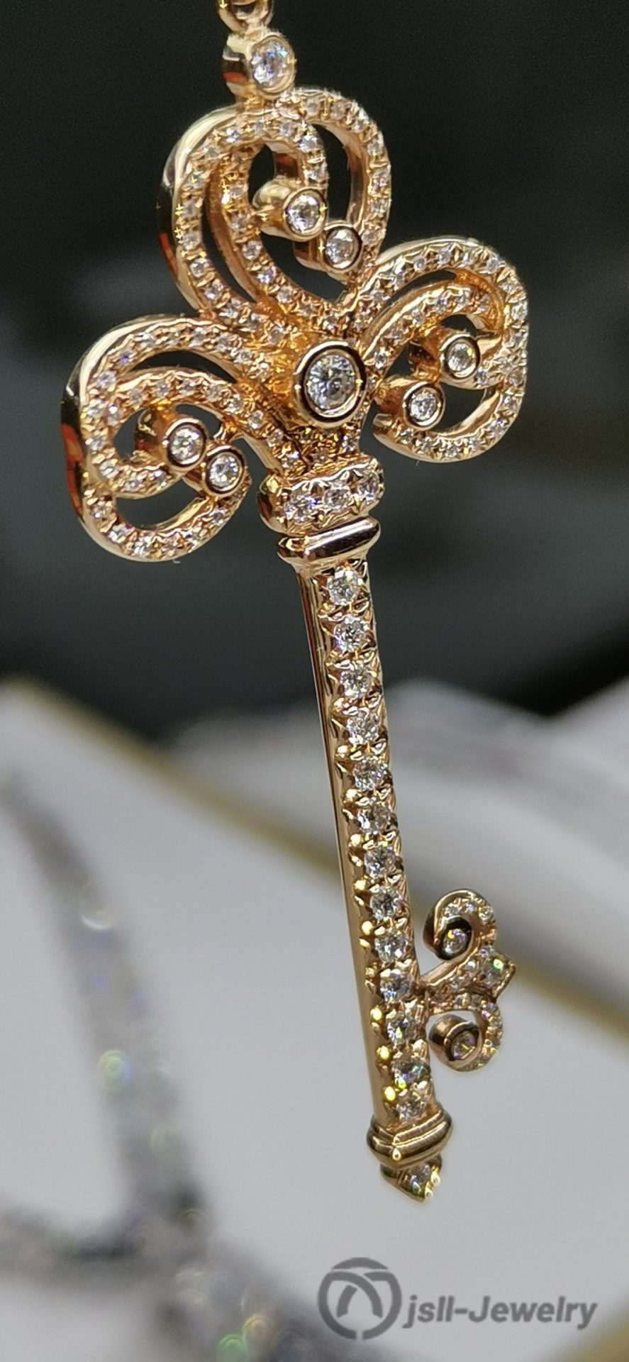 Jsll-Jewelry | 18K Rose Gold and Diamond Key Necklace (Deluxe Edition)