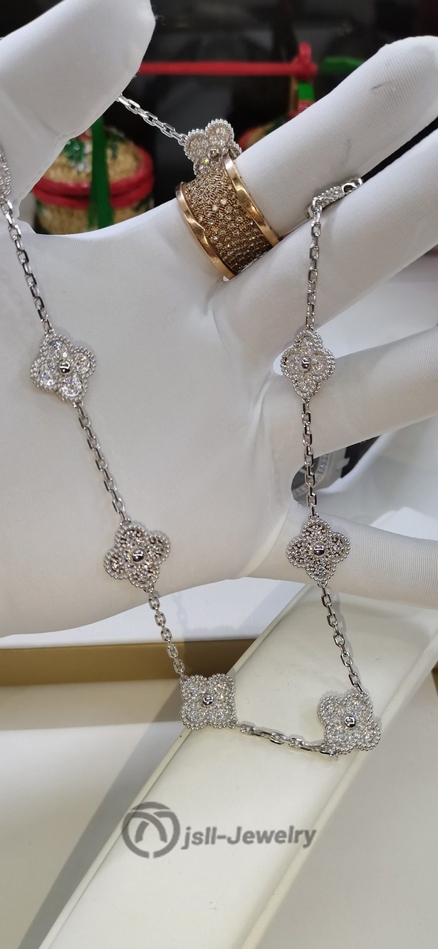 Jsll-Jewelry | 18-karat white gold with diamonds, 10-flower four-leaf clover necklace