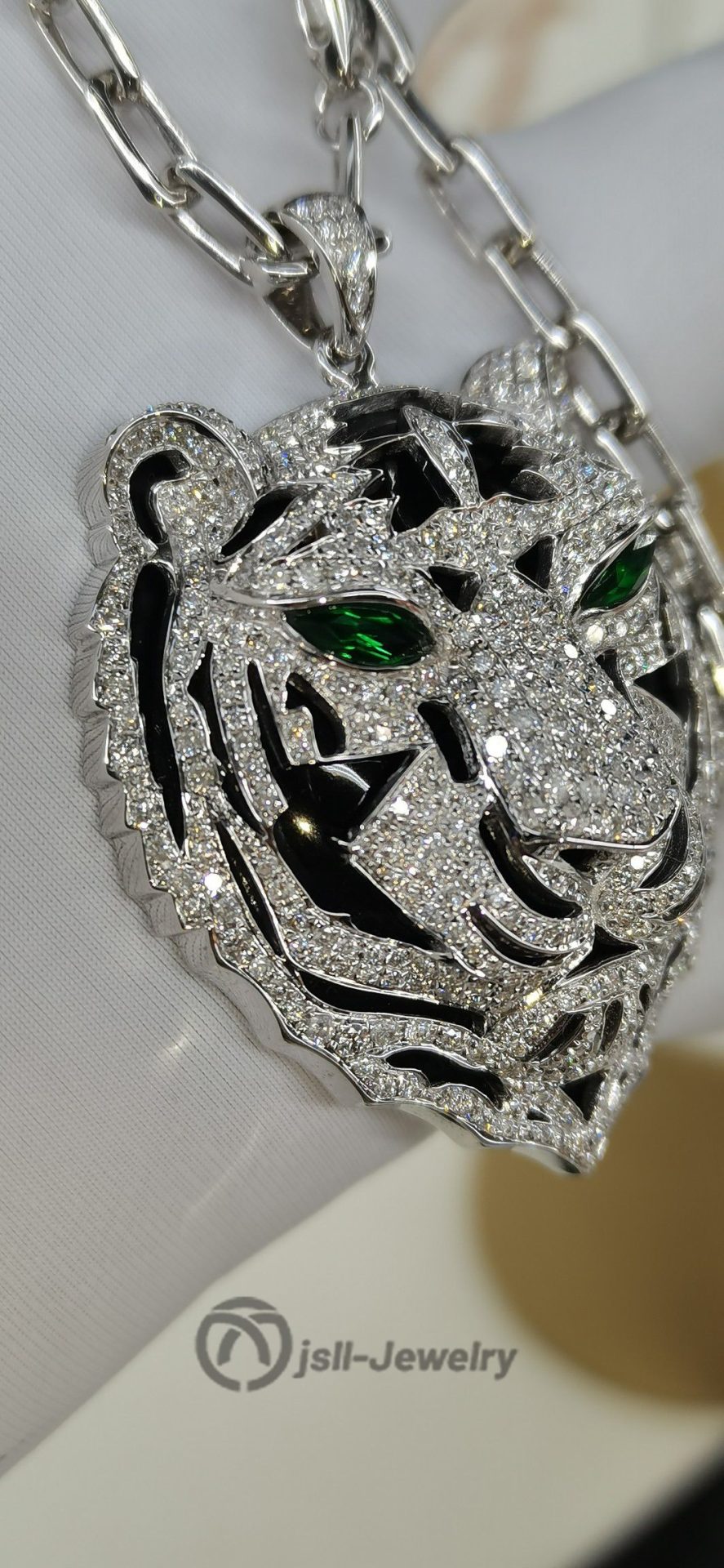 Jsll-Jewelry | 18-karat white gold with diamonds, tiger head necklace