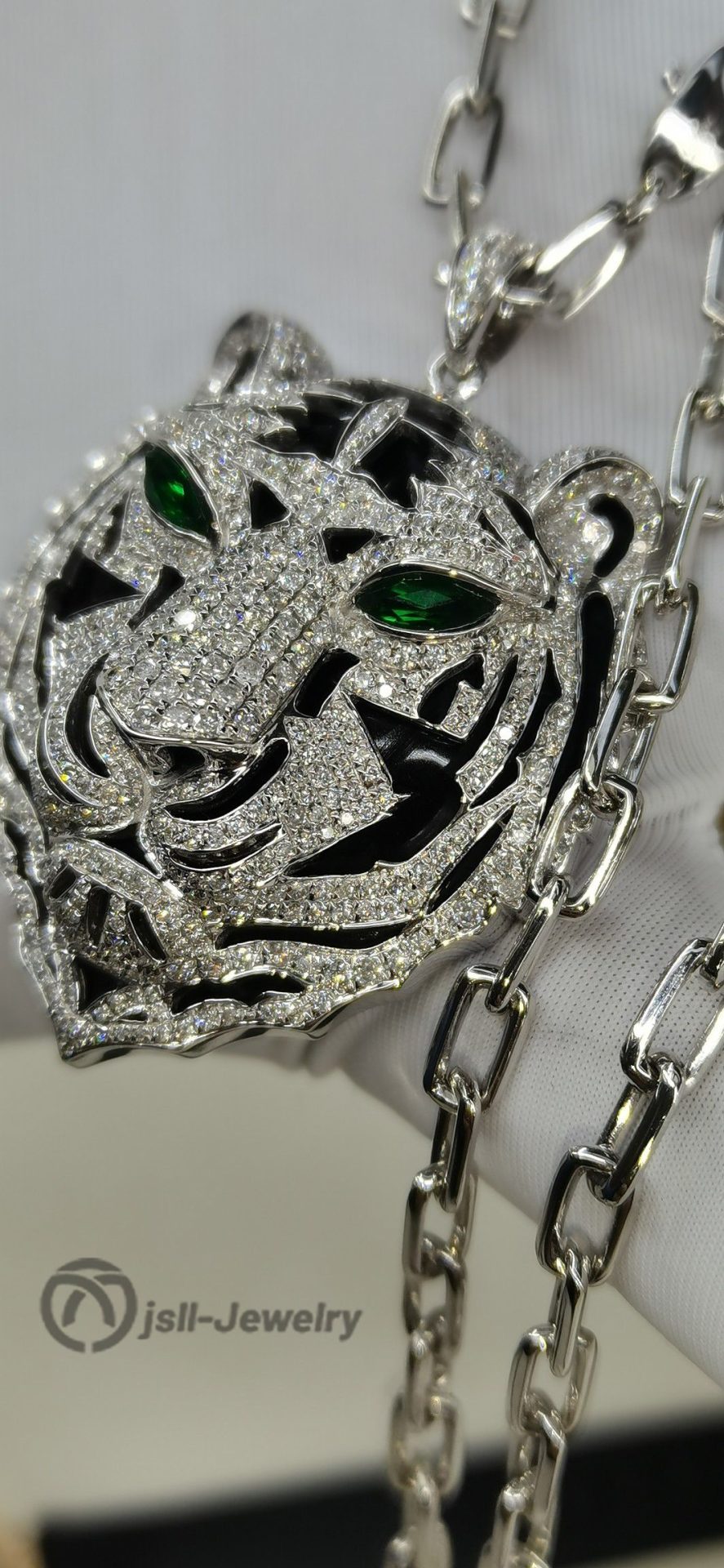 Jsll-Jewelry | 18-karat white gold with diamonds, tiger head necklace