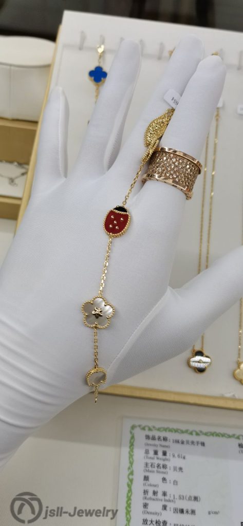 Jsll-Jewelry | 18K gold, Beetle bracelet