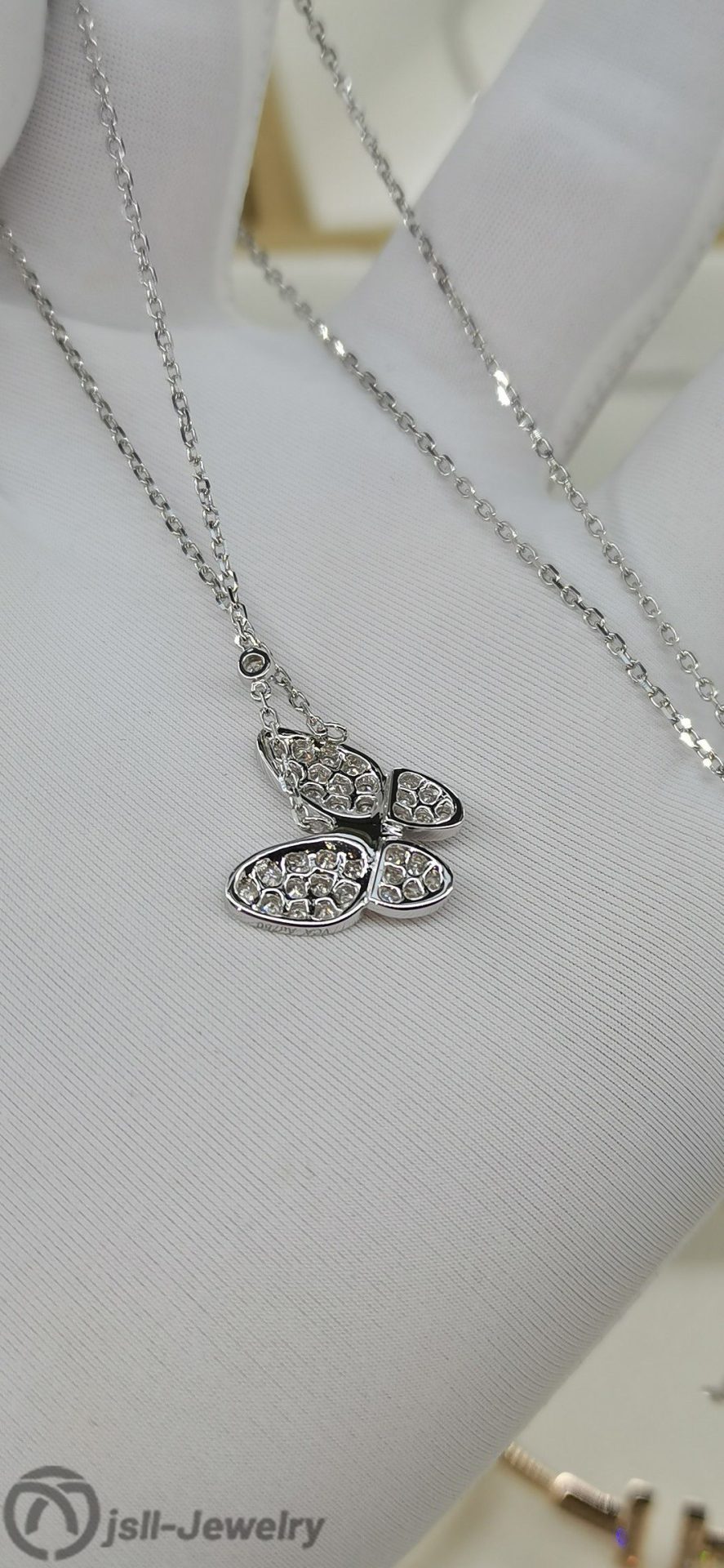 Jsll-Jewelry | 18K white gold studded with butterfly stars