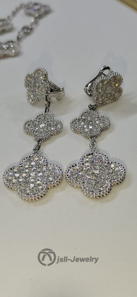 Jsll-Jewelry | 18K white gold set with diamonds, 3 flowers full of stars lucky four-leaf clover ear beat