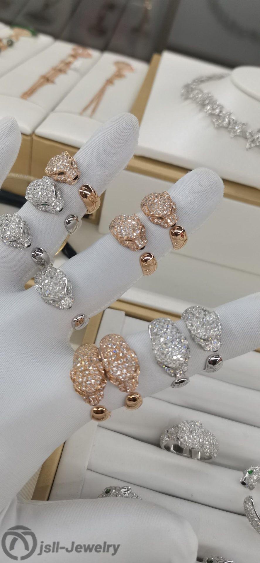 Jsll-Jewelry | 18k white gold, rose gold set with diamonds, wide plate half diamond leopard head ring