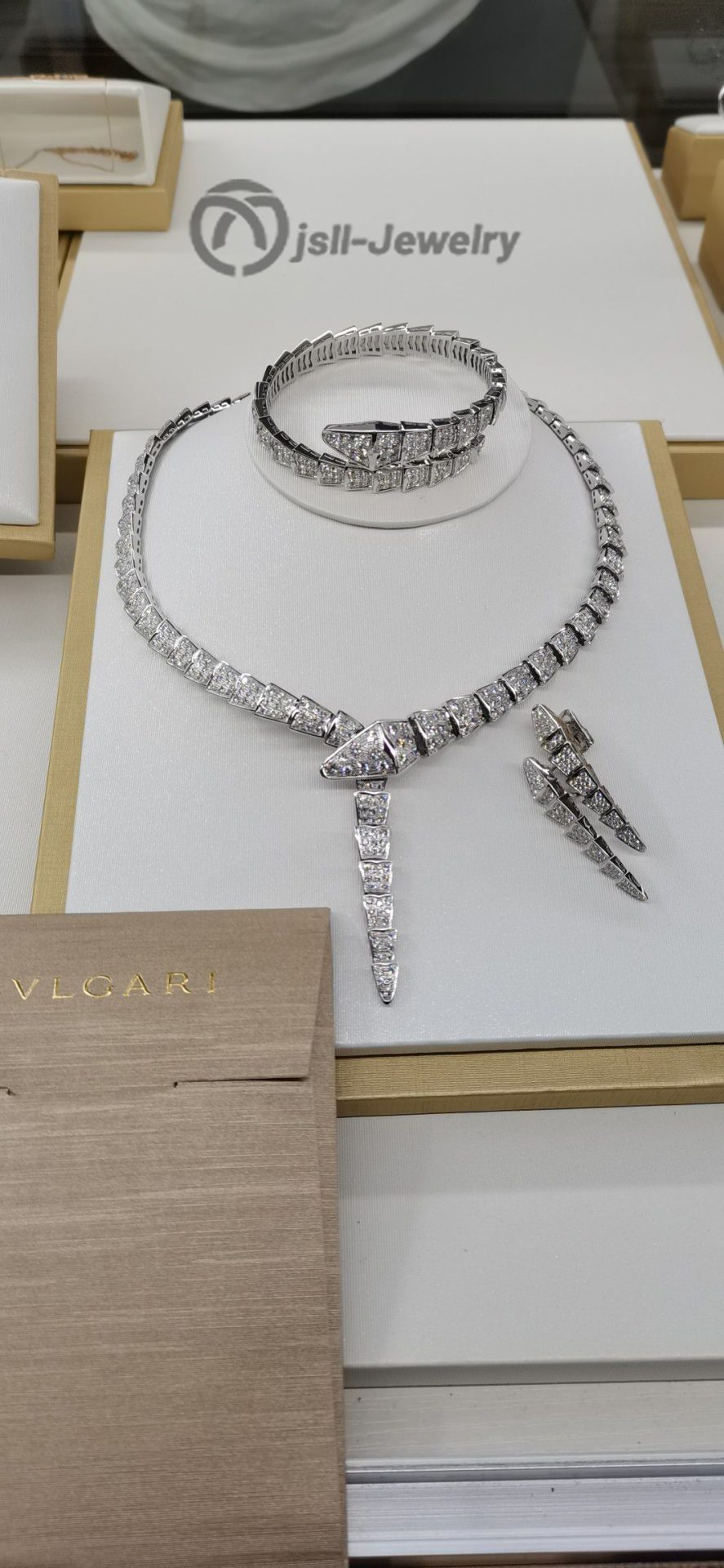 Jsll-Jewelry | 18K white gold and diamond-encrusted grand family full star snake necklace