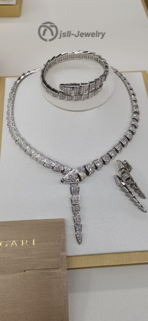 Jsll-Jewelry | 18K white gold and diamond-encrusted grand family full star snake necklace