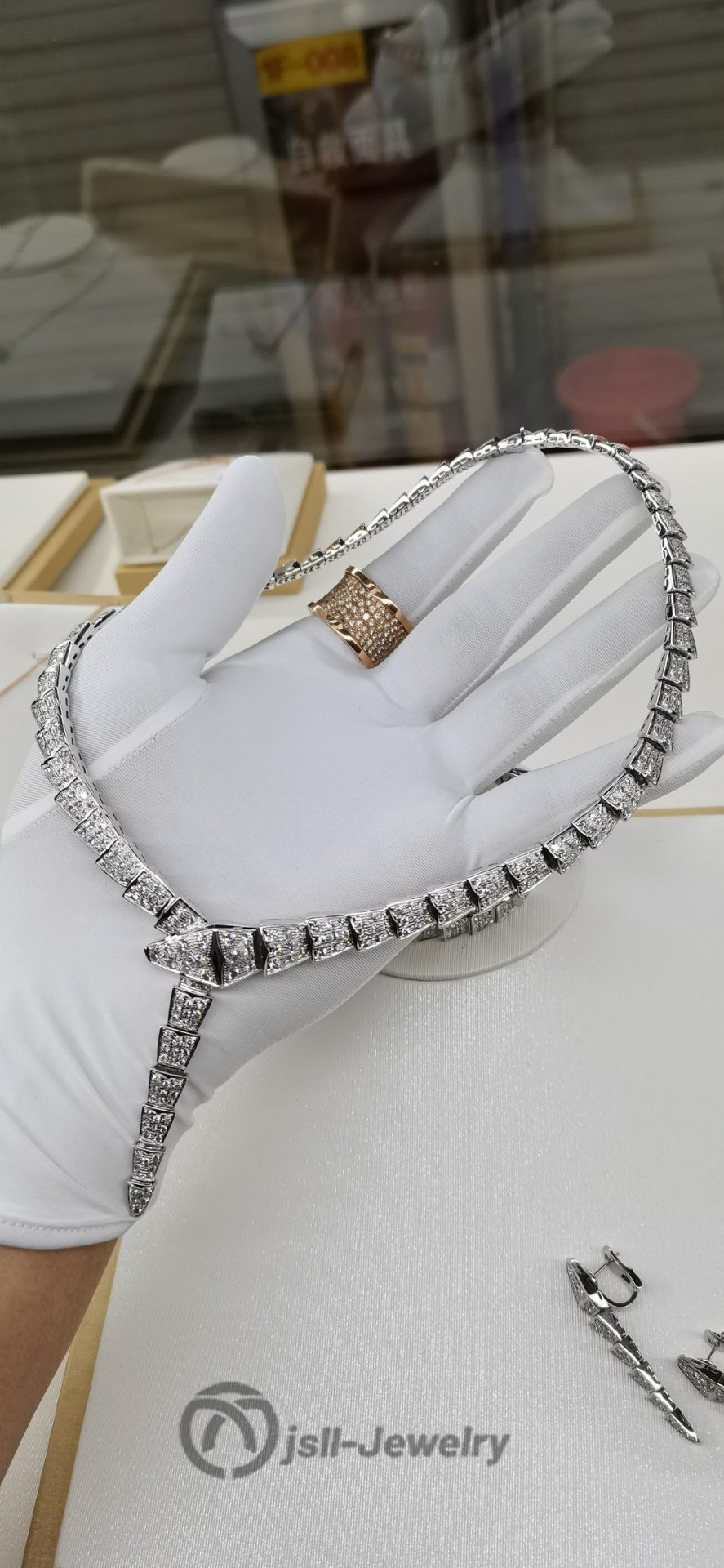 Jsll-Jewelry | 18K white gold and diamond-encrusted grand family full star snake necklace