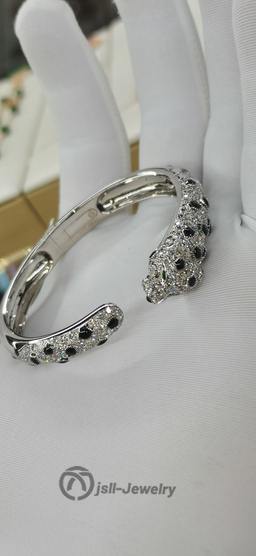 Jsll-Jewelry | 18K white gold with diamonds, leopard head half diamond bracele