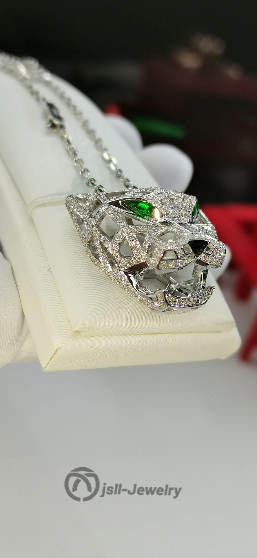 Jsll-Jewelry | 18K white gold inlaid with diamonds, emeralds, luxury edition hollow leopard head pendant