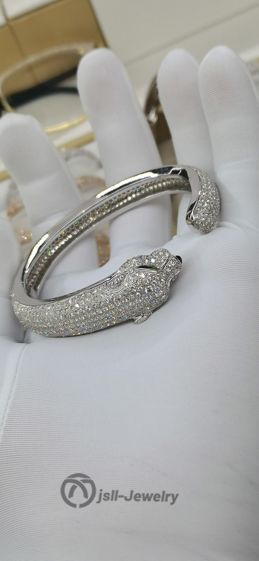 Jsll-Jewelry | 18-karat white gold with diamonds, leopard head bracelet