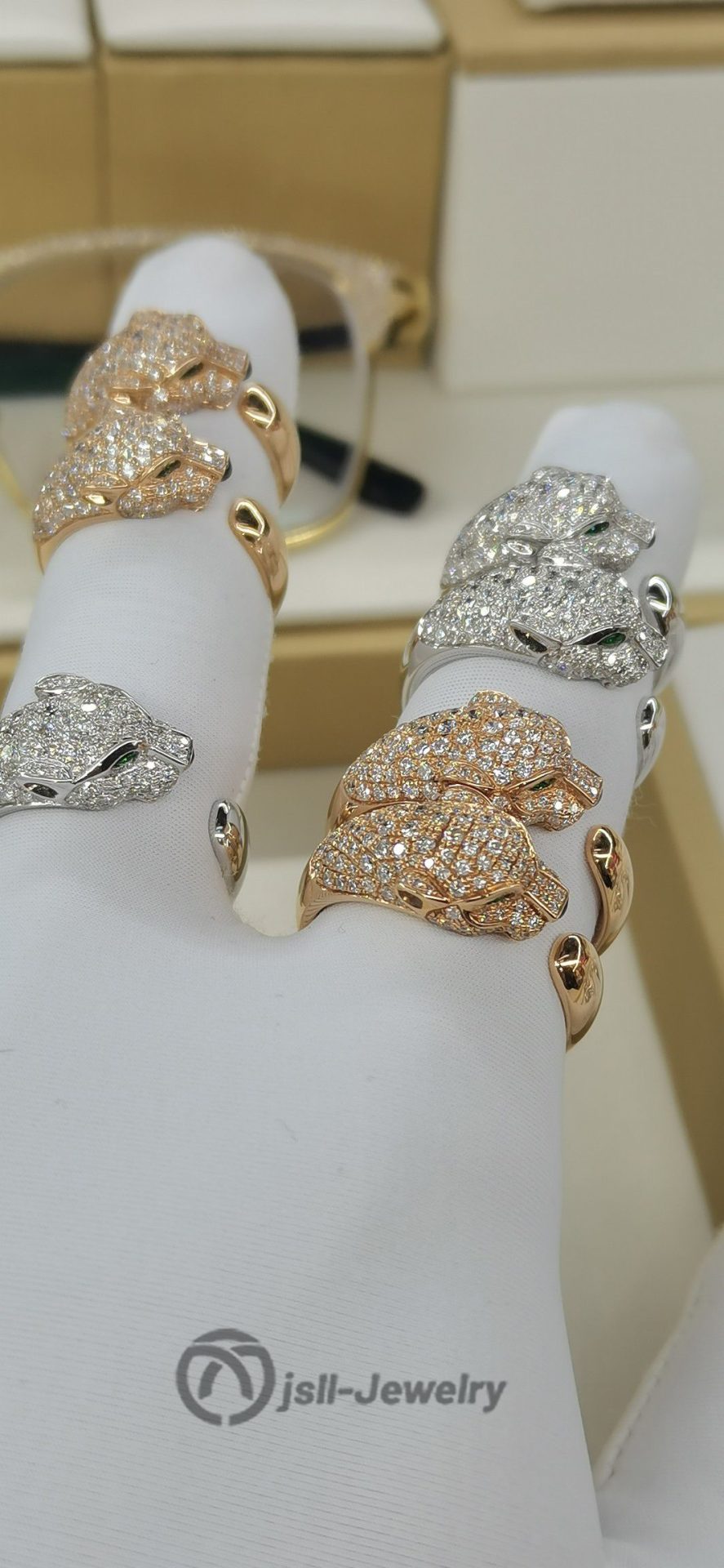 Jsll-Jewelry | 18k white gold, rose gold set with diamonds, wide plate half diamond leopard head ring