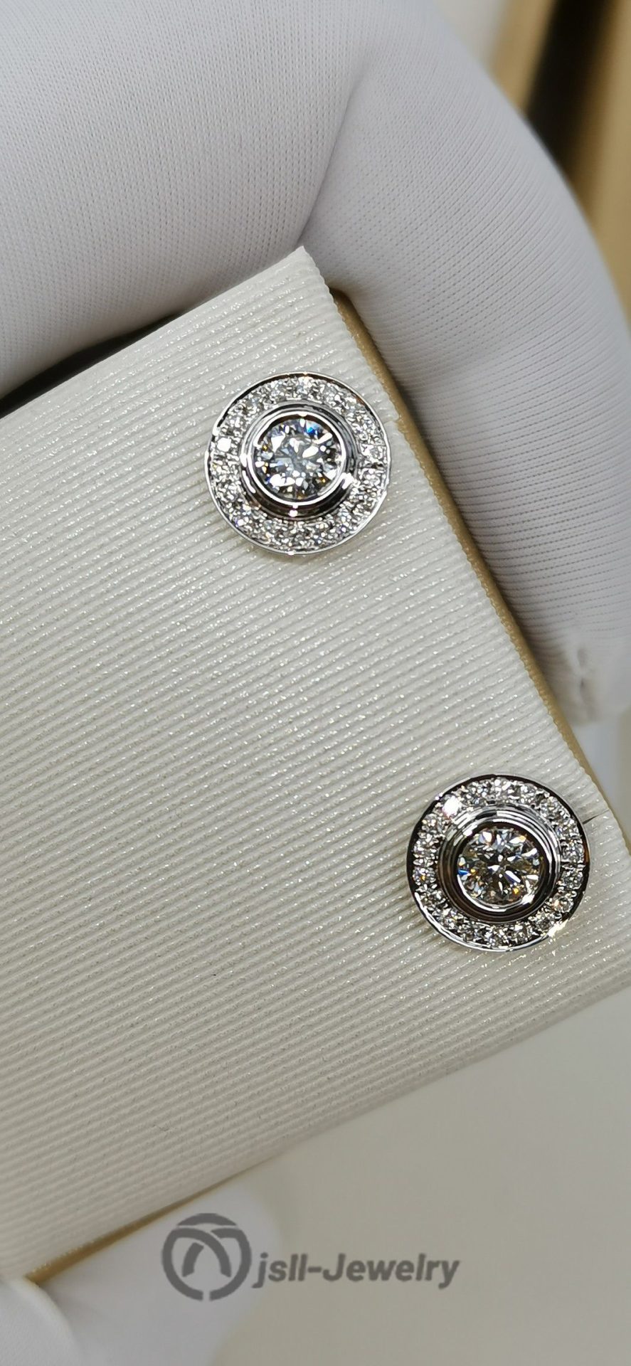 Jsll-Jewelry | Diamond stud earrings in 18K white gold