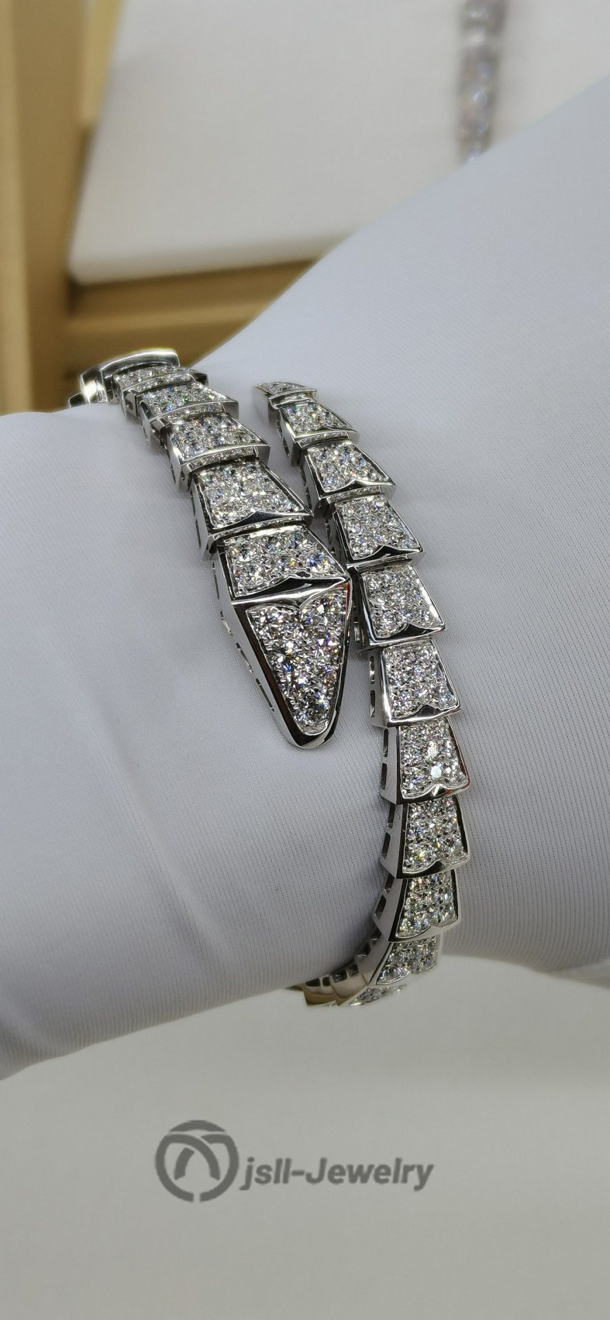 Jsll-Jewelry | 18K white gold with diamonds, luxurious gold version of the snake bracelet