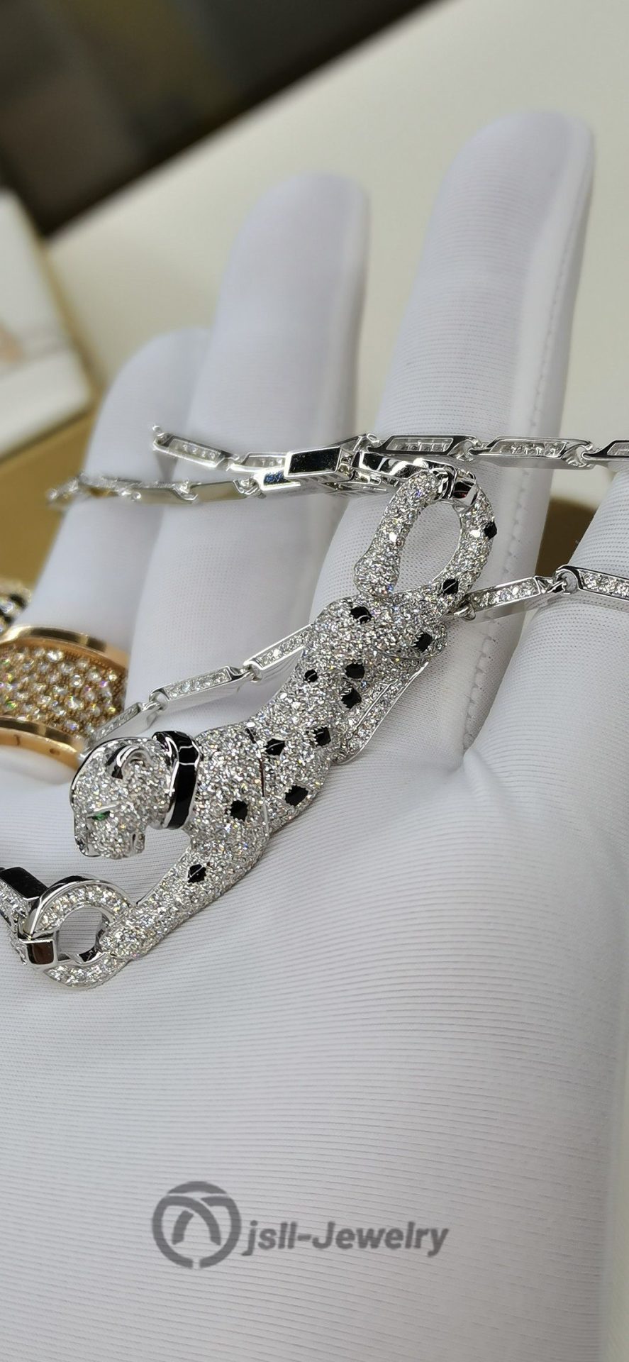 Jsll-Jewelry | 18K white gold and diamond-encrusted luxury full star leopard head necklace