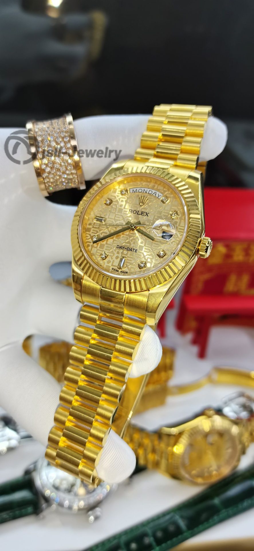 Jsll-Jewelry | Classic masterpiece: Weekly log type gold Watch (gold plated)