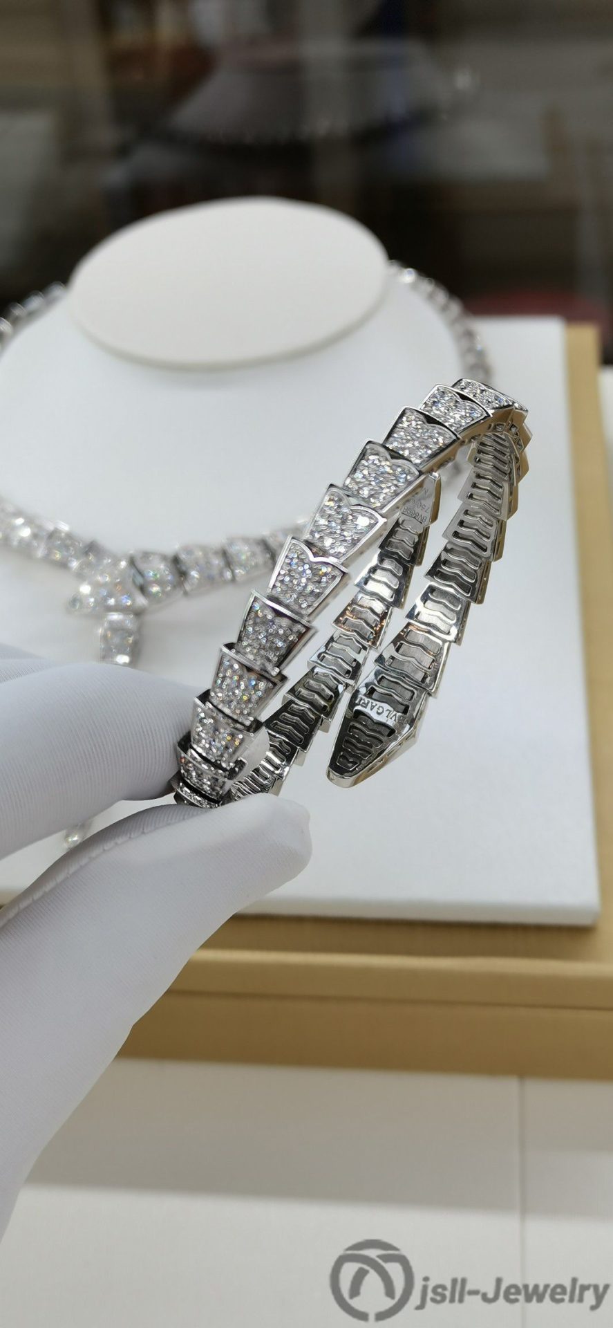 Jsll-Jewelry | 18K white gold with diamonds, luxurious gold version of the snake bracelet