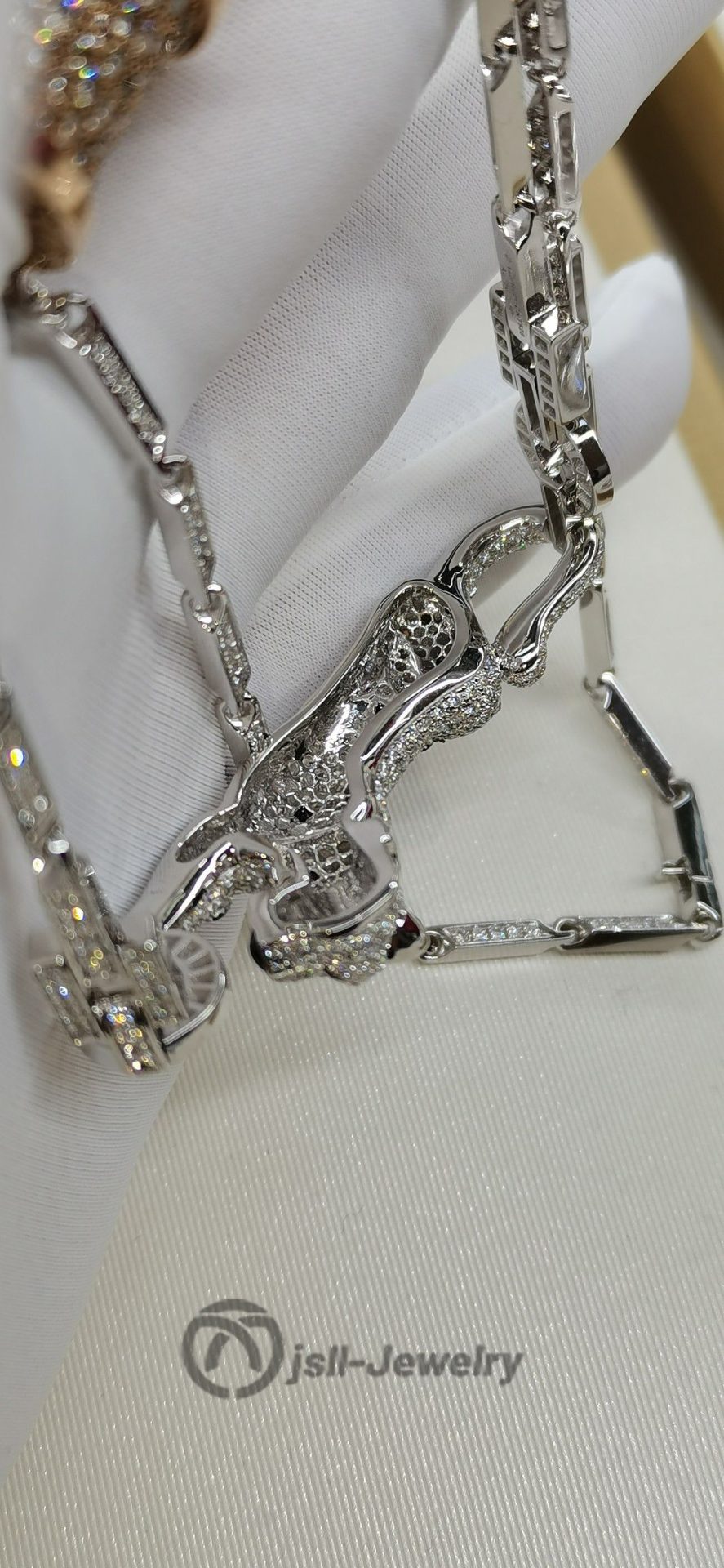 Jsll-Jewelry | 18K white gold and diamond-encrusted luxury full star leopard head necklace