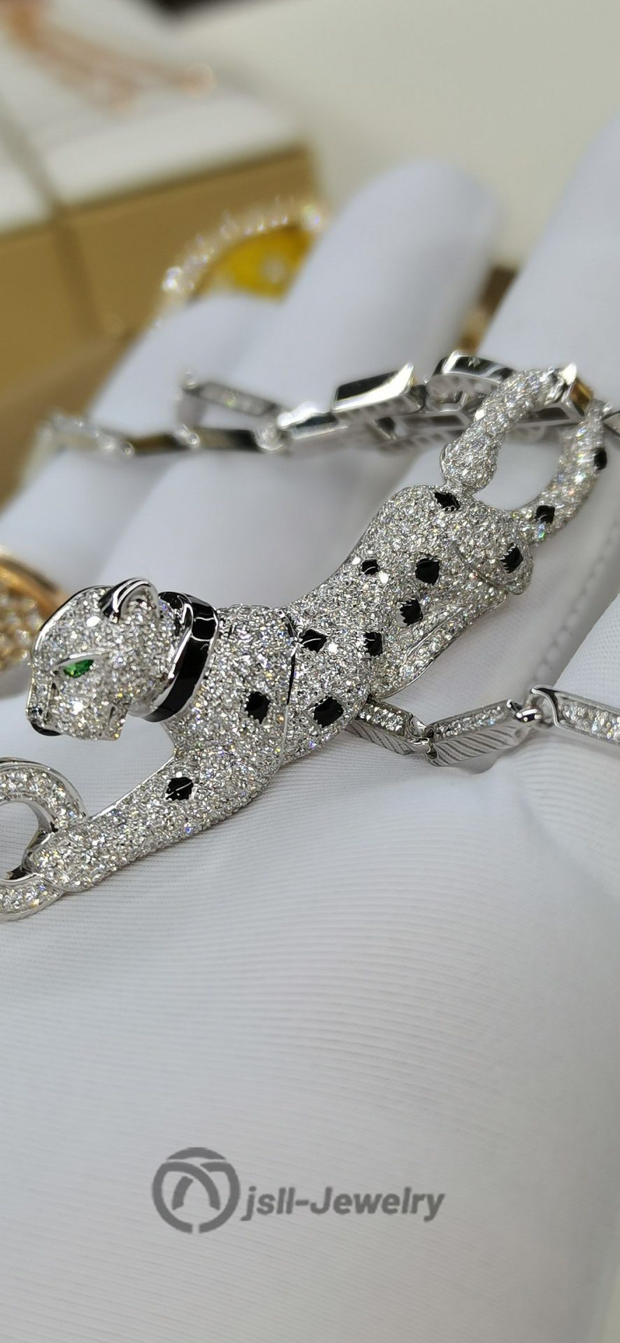 Jsll-Jewelry | 18K white gold and diamond-encrusted luxury full star leopard head necklace