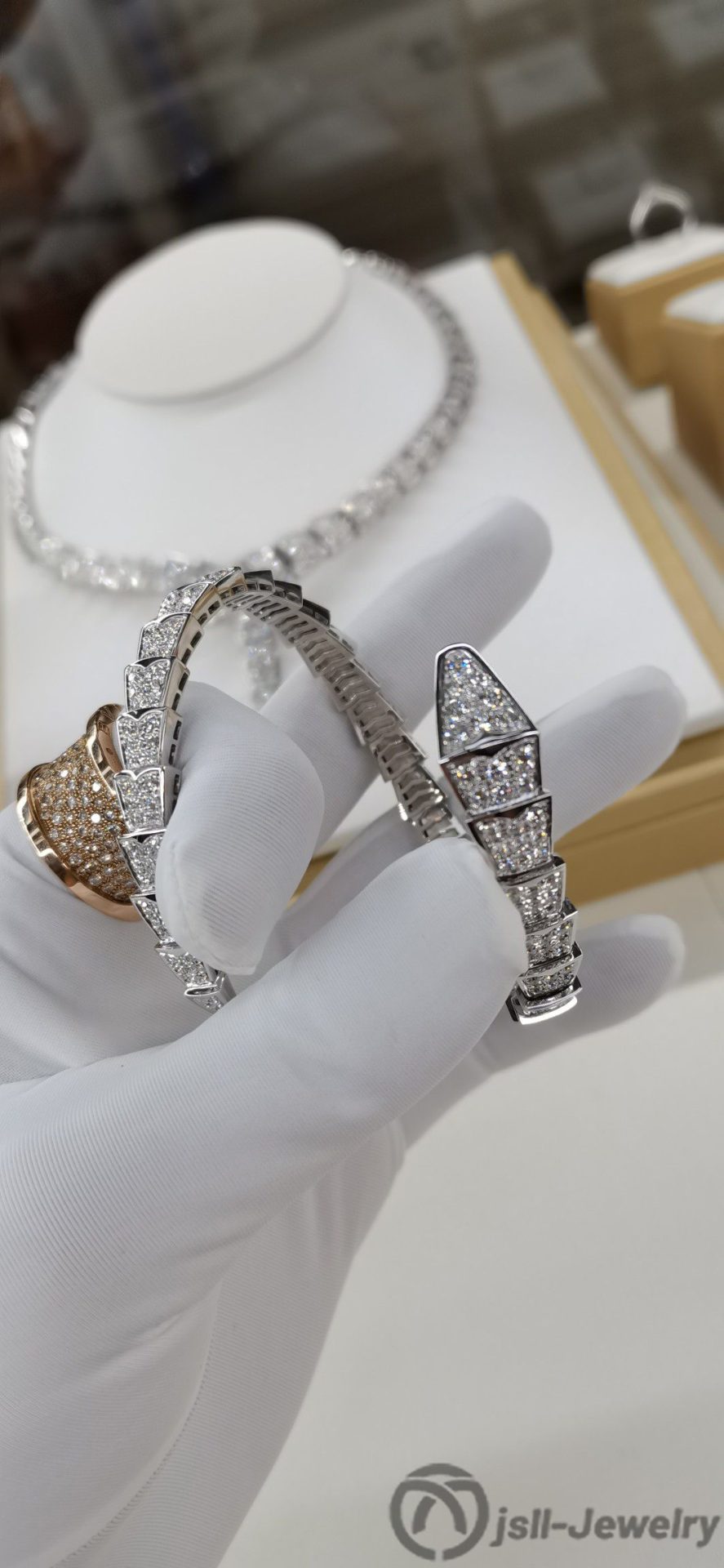 Jsll-Jewelry | 18K white gold with diamonds, luxurious gold version of the snake bracelet