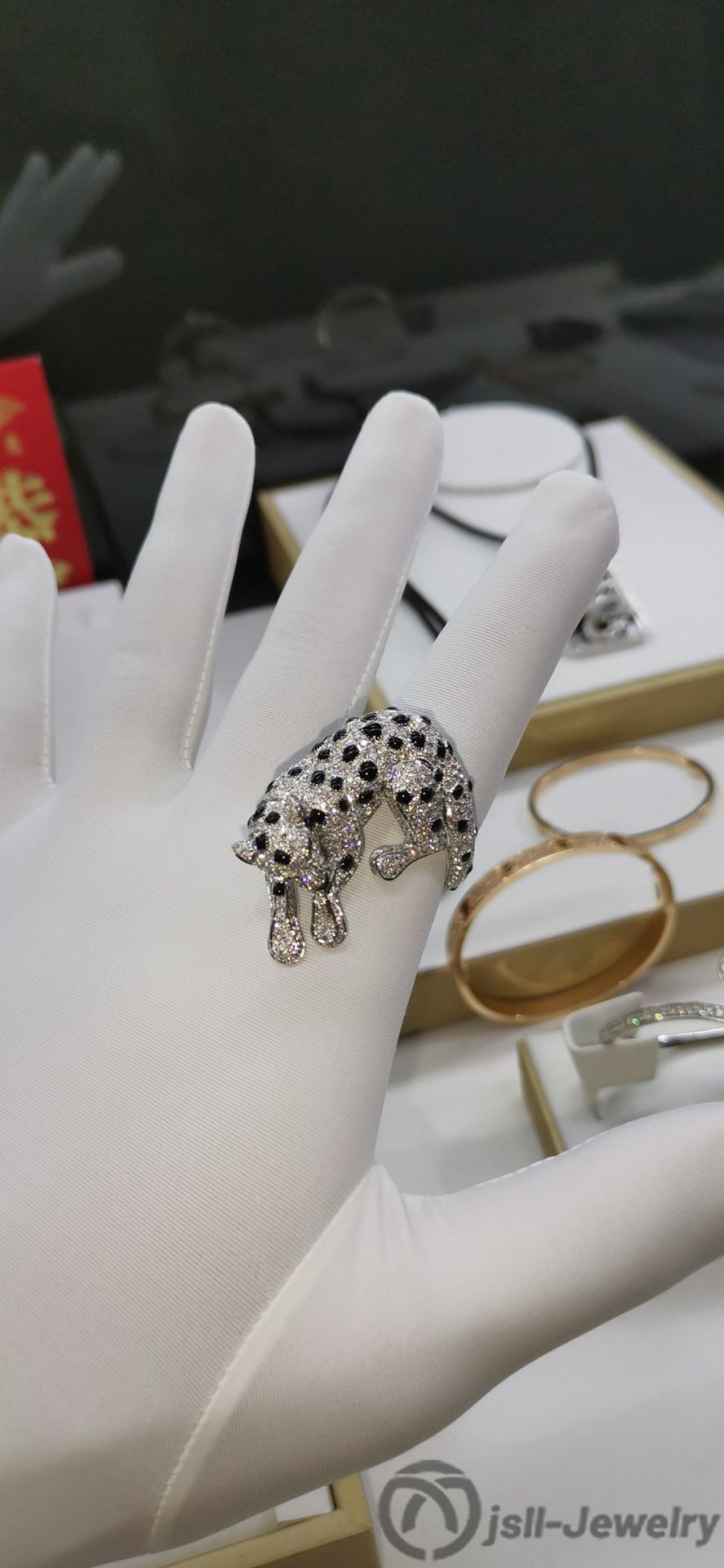 Jsll-Jewelry | Leopard-head luxury 18K white gold ring with diamonds