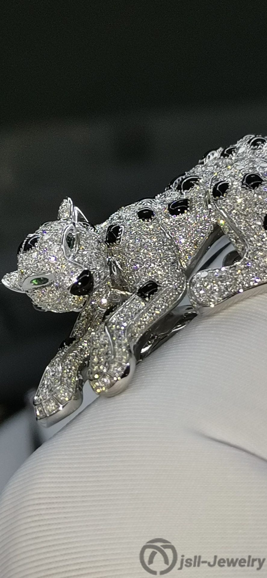 Jsll-Jewelry | Leopard-head luxury 18K white gold ring with diamonds