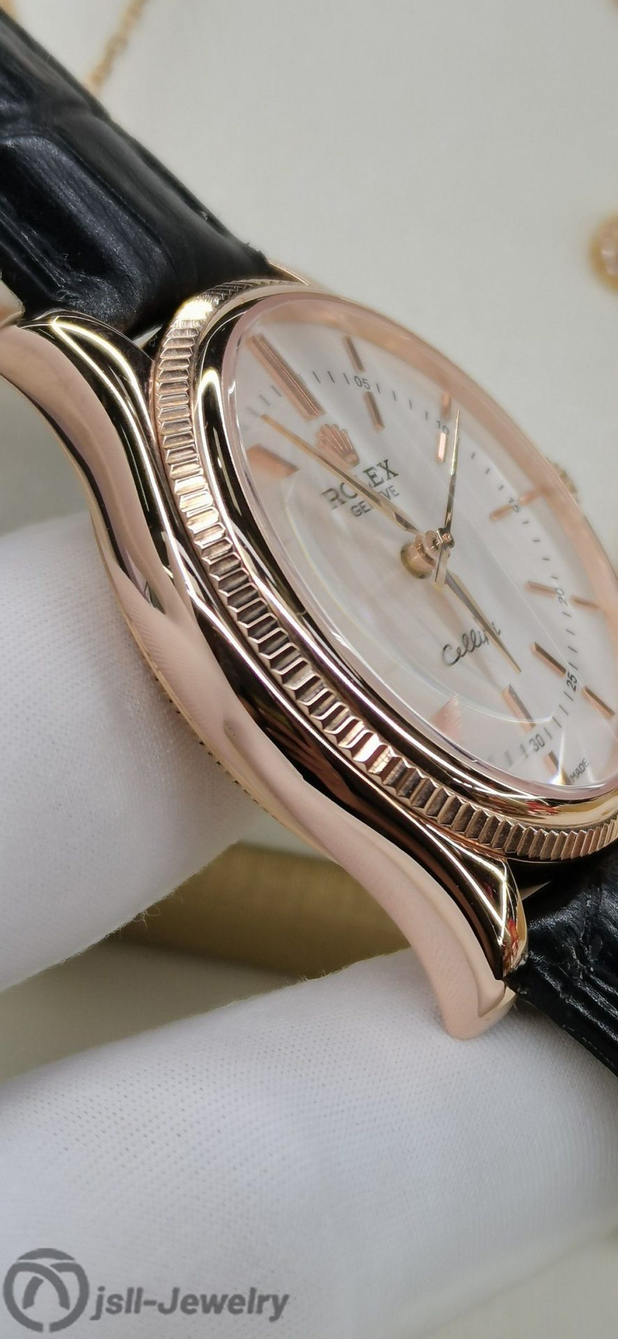 Jsll-Jewelry | Classic Three-Pin  Rose Gold Watch (Gold plated)