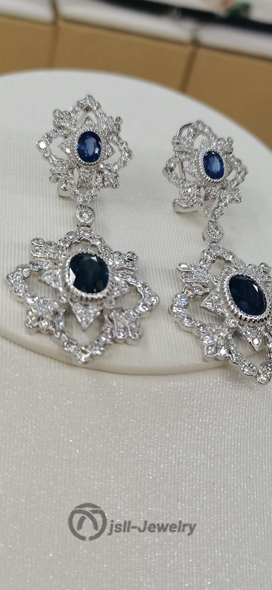 Jsll-Jewelry | 18K white gold with diamonds, sapphire earing